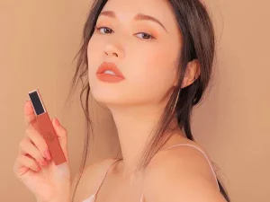 thỏi son kem hot trend: son màu cam đất